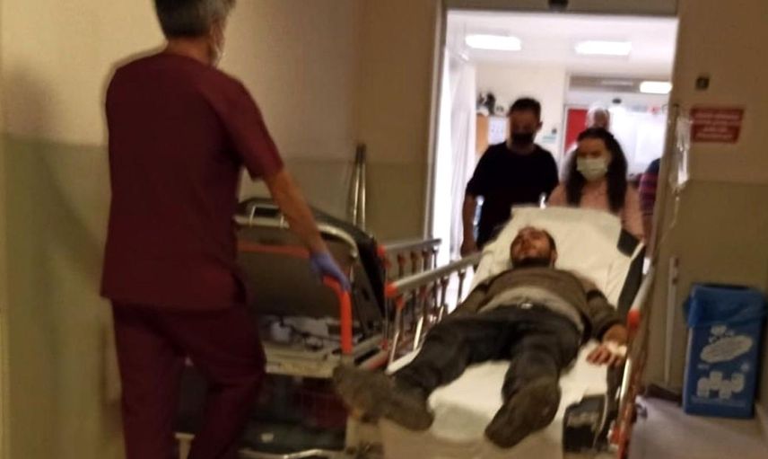 Eşinin Su Bardağına Koyduğu Çamaşır Suyunu Su Zannedip İçti! Hastanelik Oldu