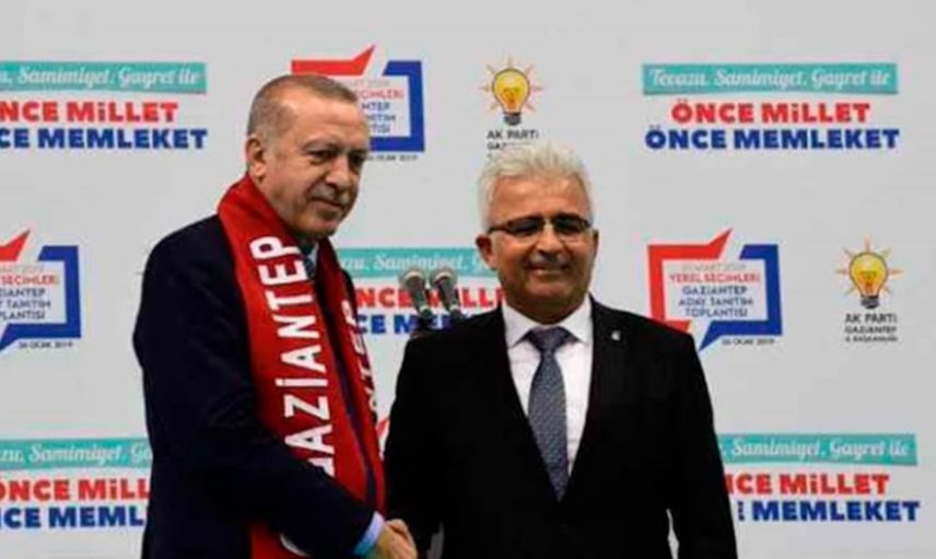 Eski AK Partili belediye başkanına hapis şoku