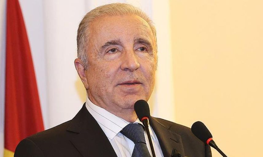 Eski Galatasaray Başkanı Ünal Aysal, adaylık konusunda camiadan isimlerle istişareler yaptığı açıkladı