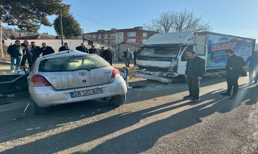 Eskişehir'de kalp parçalayan kaza: Anne ve kızı hayatını kaybetti