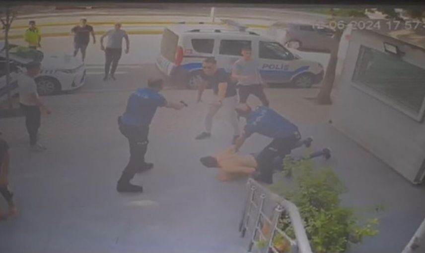 Eskişehir'de Kesici Aletlerle Aracı Çizilen Kişi, Polise Şikayette Bulunurken Saldırıya Uğradı