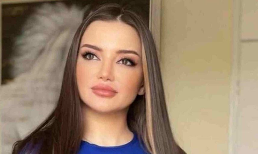 Esra Ezmeci kimdir? Esra Ezmeci neden boşandı? Esra Ezmeci aldığı eğitimler ve yazdığı kitaplar