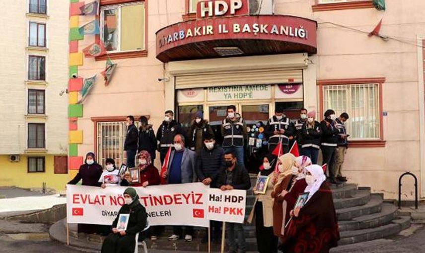 Evlat Nöbetindeki Ailelere Destek Devam Ediyor