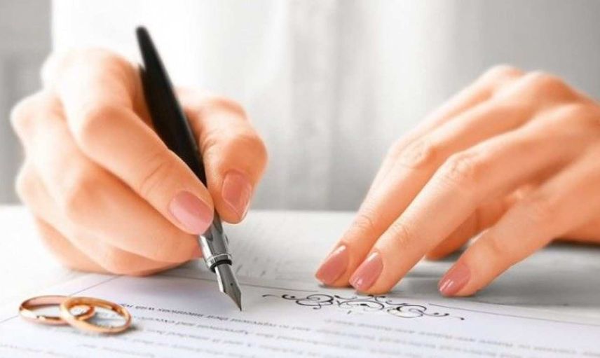 Evlendikten sonra kimlik değiştirme, nüfus cüzdanı yenileme işlemleri nasıl ve nereden yapılır? Evlendikten sonra kimlik değiştirmeme cezası var mı? Evlendikten sonra kimlik değiştirme ücreti ve değiştirme işlemleri