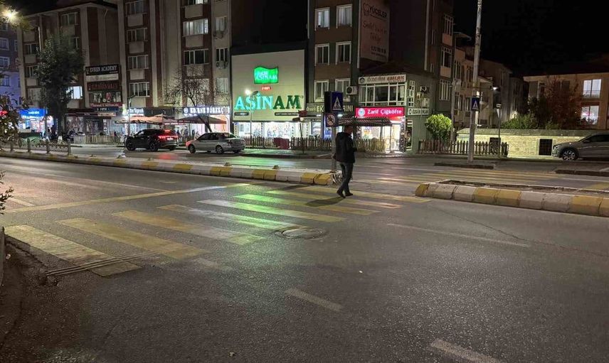 Edirne'de yaya geçidinde motosiklet kazası: yaralı var