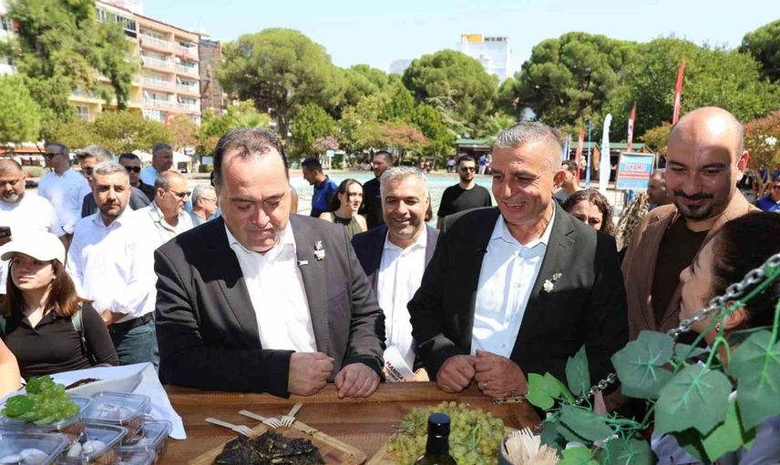 Manisa'da dört gün süren bağ bozumu şenliği büyük ilgi gördü