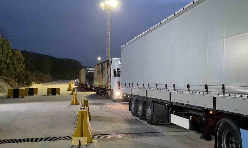 Tır çıkışları yeniden başladı: Hamzabeyli Gümrük Kapısı'nda hareketlilik
