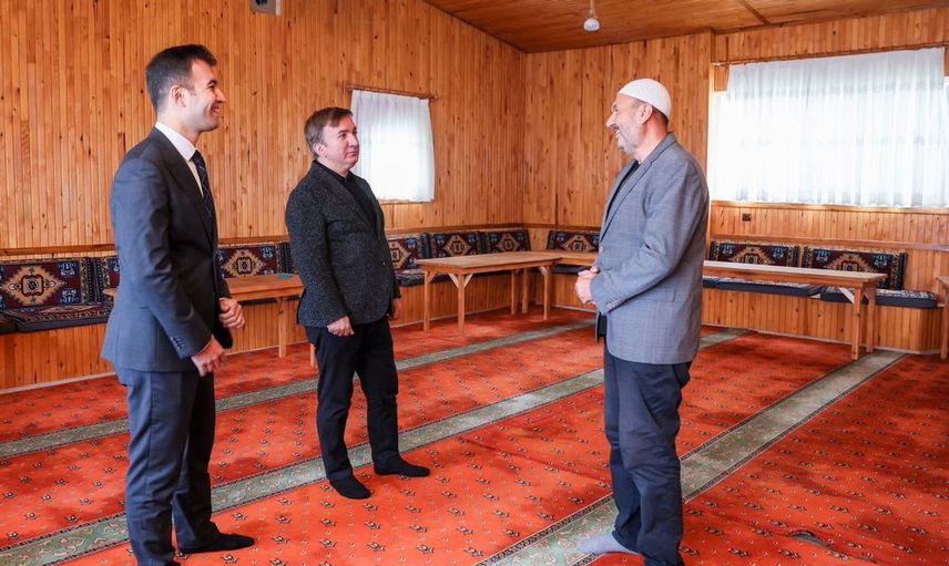 Erzincan valisi gençlik merkezinde toplumsal dayanışmayı güçlendirdi