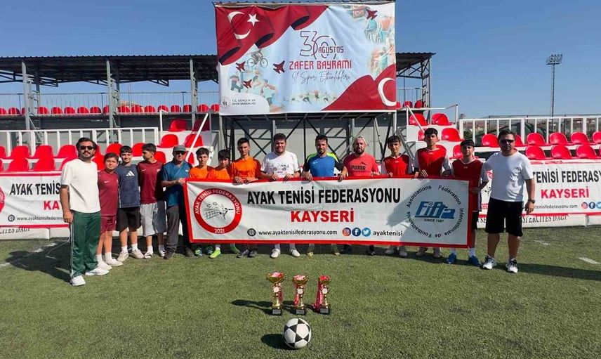 Zafer Kupası ayak tenisi müsabakaları büyük bir coşkuyla tamamlandı