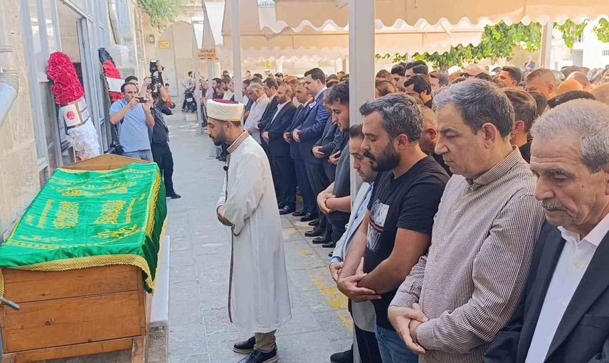 Ankara'da hayatını kaybeden Zeynep Çiftçi, son yolculuğuna dualarla uğurlandı