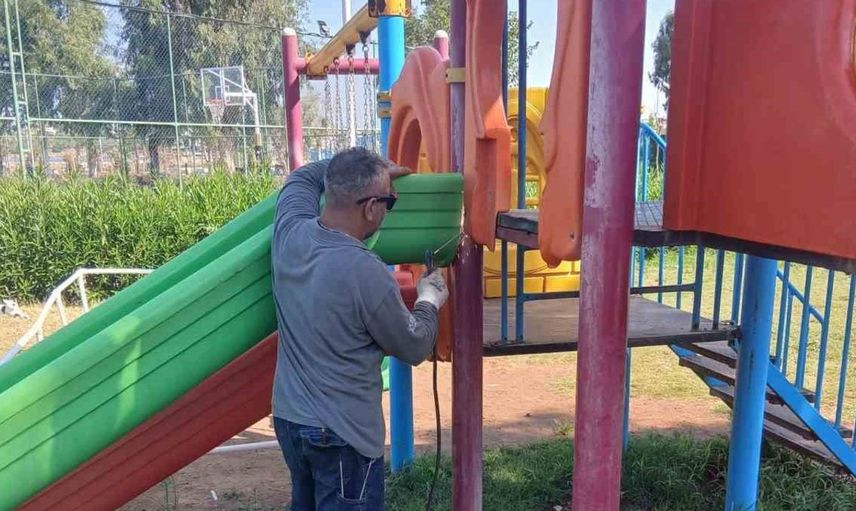 Didim'de park ve oyun alanlarında bakım seferberliği başladı