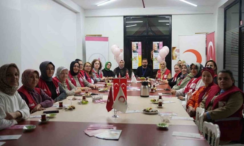 Düzce'de kadınlara yönelik meme kanseri erken teşhis eğitimi verildi