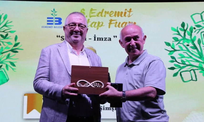 Edremit kitap fuarının dördüncü günü ilham verici söyleşilerle doldu