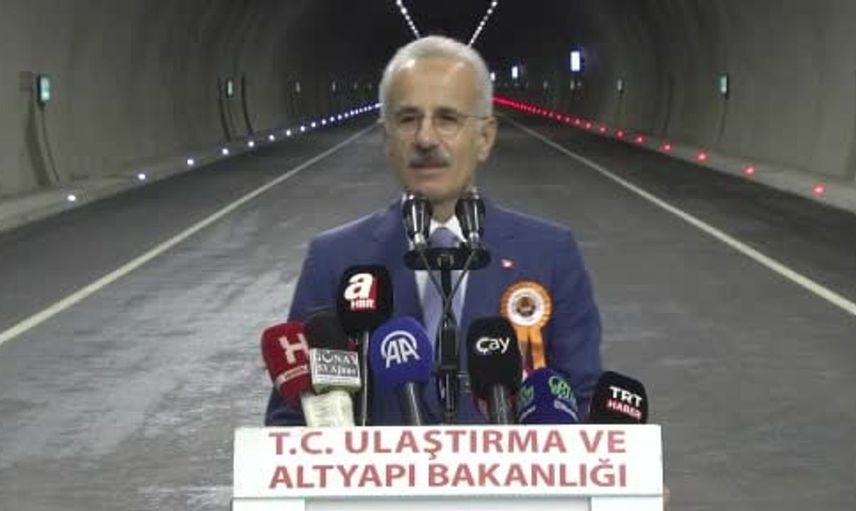 Ulaştırma Bakanı Uraloğlu, Ayder yolunda devrim yaratan tüneli açtı