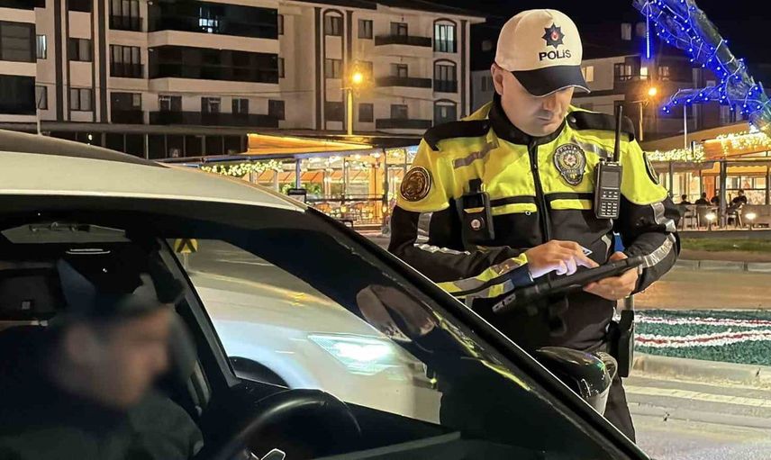 Bolu'da trafik denetimlerinde bin 771 sürücüye ceza kesildi