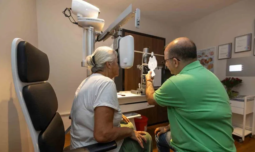 Mezitli'de 65 yaş üstü vatandaşlara ücretsiz göz taraması hizmeti