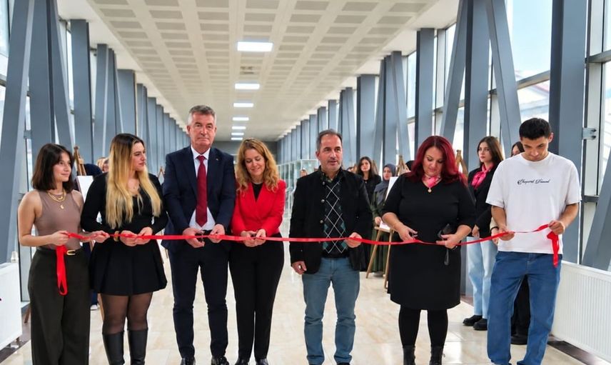 Sürdürülebilir yaşamın anahtarı geri dönüşüm: Atatürk Üniversitesi'nde sergi açıldı