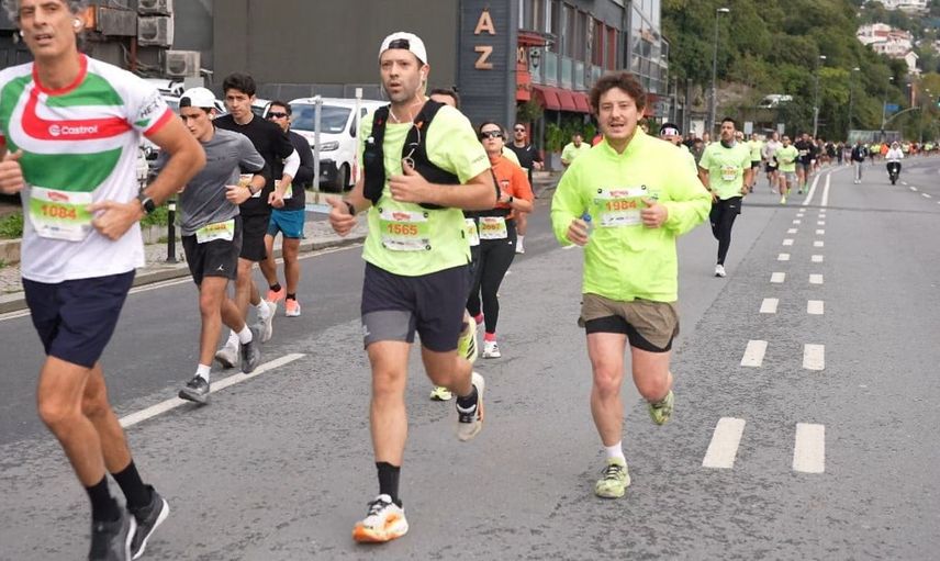 Bosphorun Quarter Marathon'da erken tanıya dikkat: Meme kanseri hakkında önemli mesajlar verildi