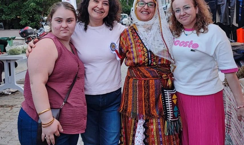 Kanatsız melekler derneği, festivaldeki stantıyla büyük ilgi topladı