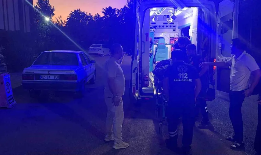 Kahta'da yayalara çarpan otomobil kazasında 3 çocuk yaralandı