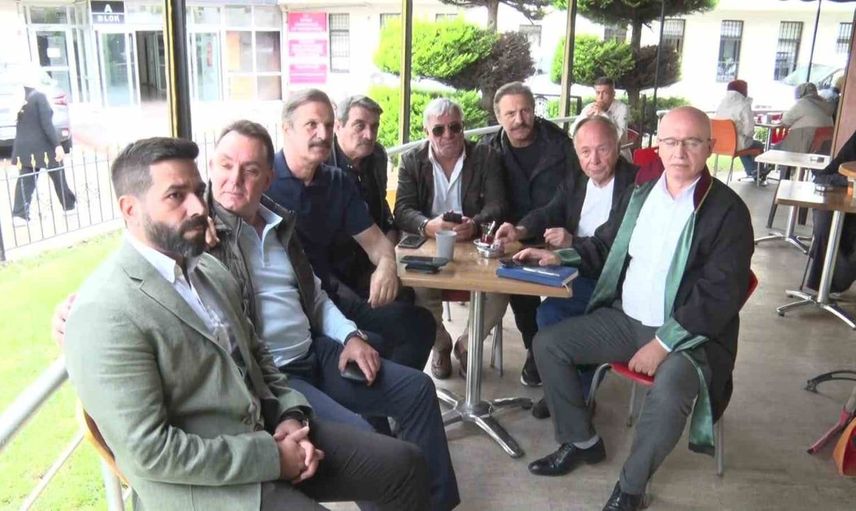 Kadir İnanır'ın vasiyet davası ertelendi, aile tebligat eksikliği nedeniyle yeniden toplanacak
