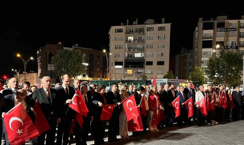 Kırşehir'de 30 Ağustos Zafer Bayramı'nda coşkulu fener alayı