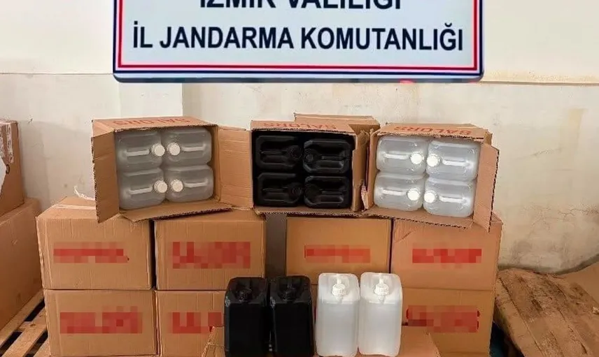 İzmir'de jandarmadan geniş çaplı asayiş denetimi: Bin 85 litre etil alkol ele geçirildi