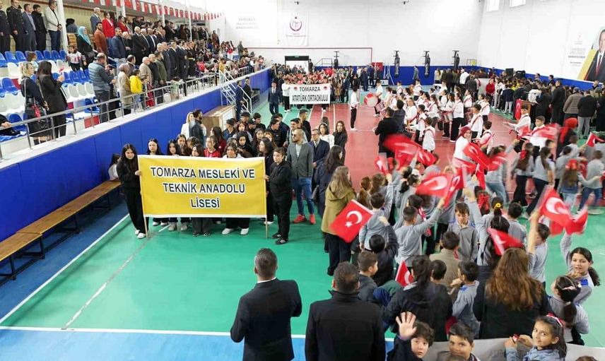 Cumhuriyet Bayramı coşkusu Tomarza’da yaşandı