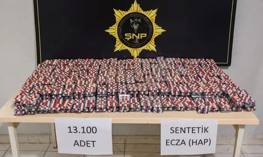 Şanlıurfa'da durdurulan araçta 13 bin uyuşturucu hap bulundu