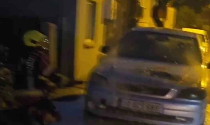 Sındırgı'da otomobil yangını kontrol altına alındı