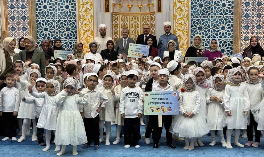 Küçük yaşta Kur'an eğitimi için geleneksel tören yapıldı