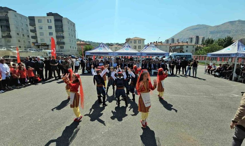 Kayseri'de yeni eğitim yılında coşkulu açılış töreni