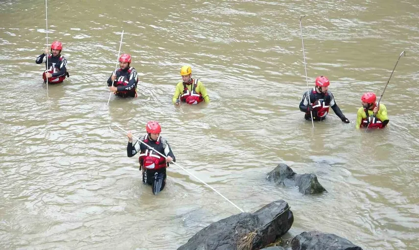 Giresun'da sel felaketinin ardından kaybolan iki kişi için arama çalışmaları devam ediyor