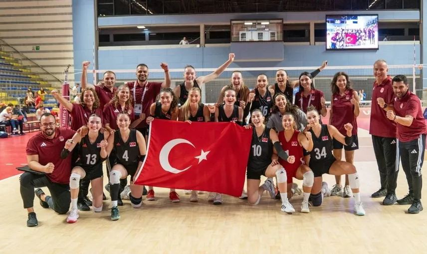 Kadın milli voleybol takımı finale yükselerek tarih yazdı