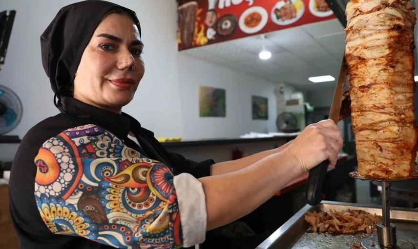 Elazığ'da kadın girişimci döner dükkanını açarak örnek oldu