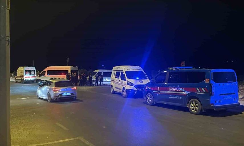Hatay'da düğün konvoyunda kavga: 4 yaralı