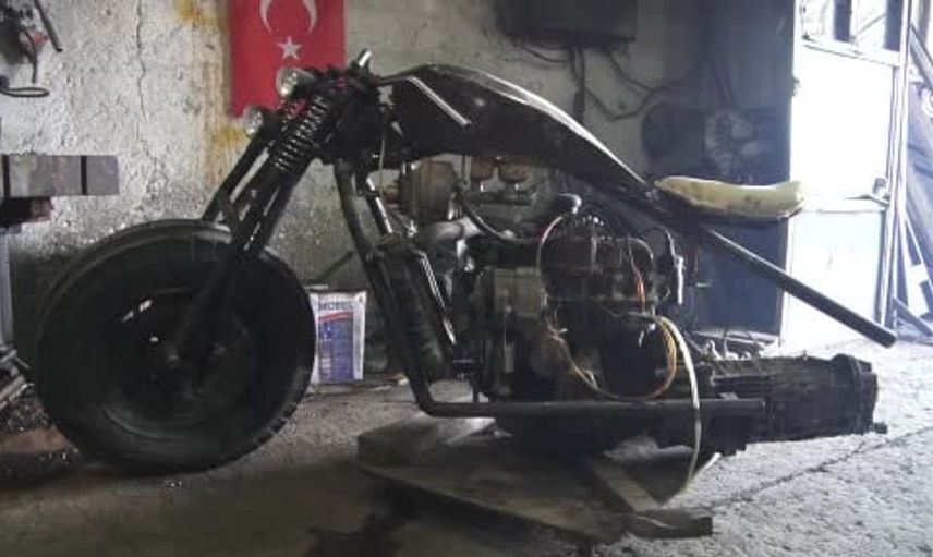 Genç mühendis adayından yaratıcı proje: Araba motoruyla motosiklet yapıyor