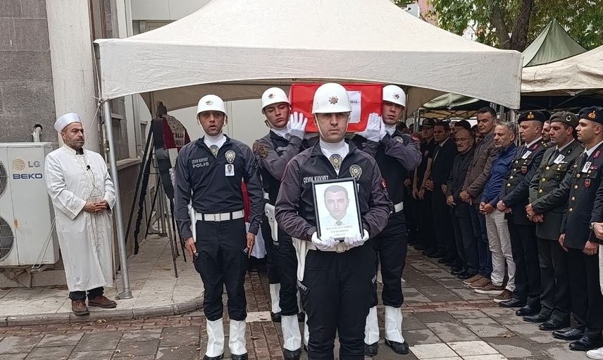 Başkomiser hacı murat özbal, dualarla memleketine uğurlandı