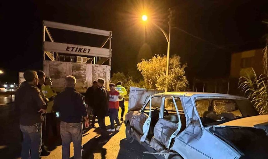 Serik'te trafik kazasında 3 kişi yaralandı