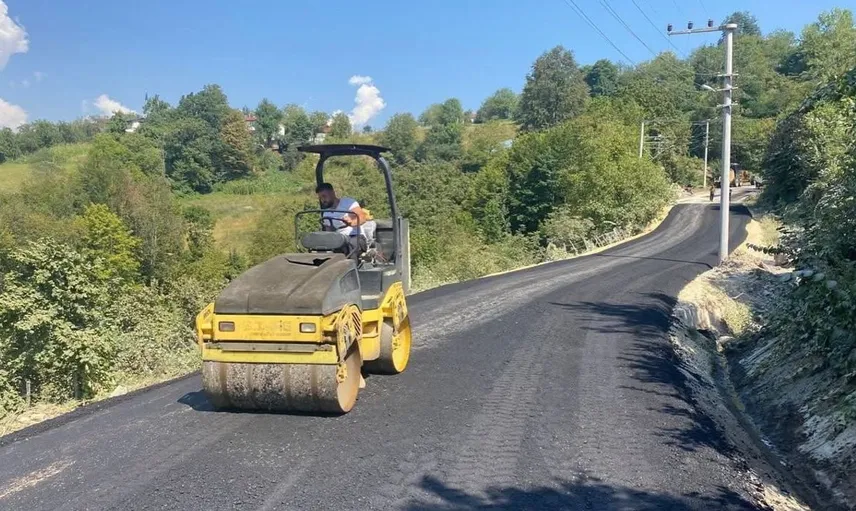 Kaynaşlı'daki heyelan bölgesinde yol çalışmaları tamamlandı