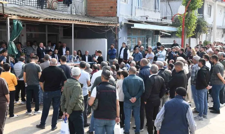 Spil Mahallesi'nde doğalgaz sorununa son veren toplantı: Başkan Balaban'a teşekkür