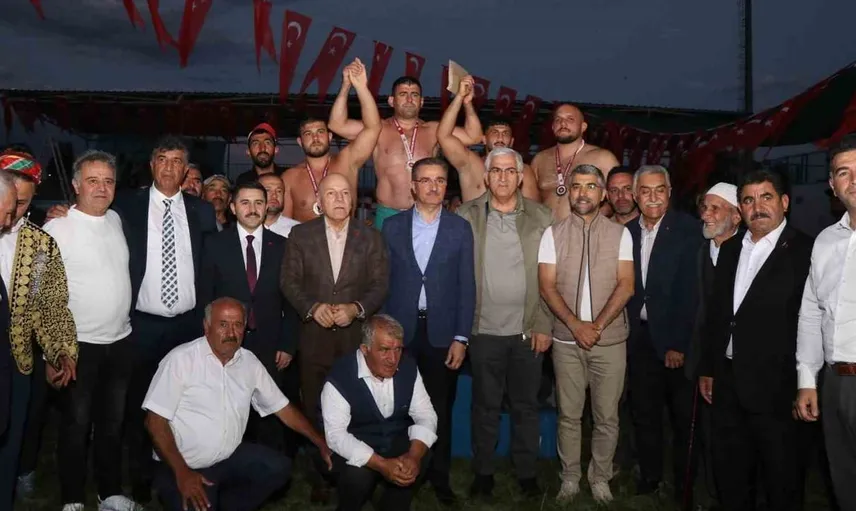 Tüm dünyanın gözleri Pasinler'de toplandı: Kenan Gör şampiyon oldu