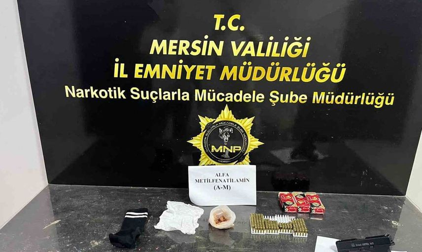 Mersin'de uyuşturucu satıcılarına darbe: Dört kişi tutuklandı
