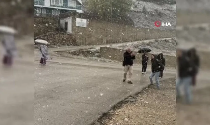 Bolu'da mevsimin ilk karıyla göz alıcı bir doğa manzarası oluştu