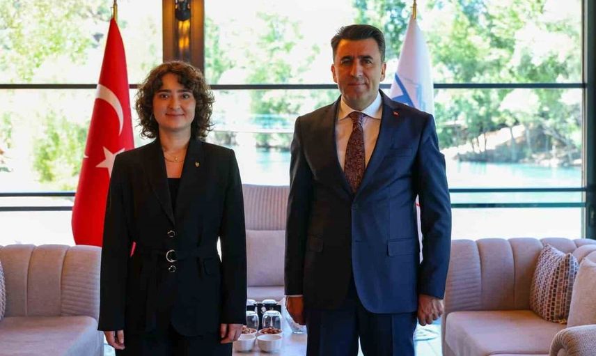 Tunceli’nin ilk kadın vali yardımcısı dilara şenoğlu göreve başladı