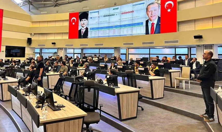 Sındırgılı vatandaşlar konutlarına kavuştu: AFAD Başkanı Pehlivan'dan umut verici açıklama
