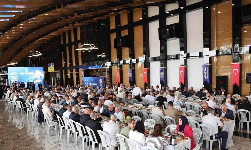 AK Parti 25. yıl dönümünü vefa programı ile kutladı