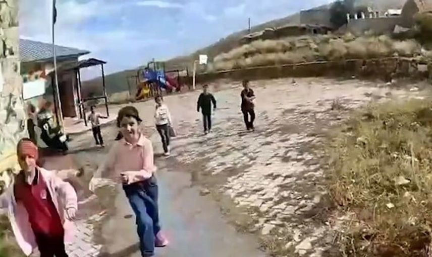 Jandarmanın devriyesi çocuklarla buluştu: Sarılmalar ve mutluluk dolu anlar
