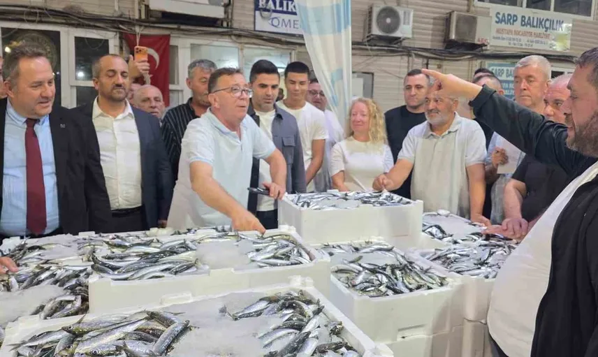 Marmara denizinde av sezonu açıldı, balıkçılar bereket umuduyla yola çıktı