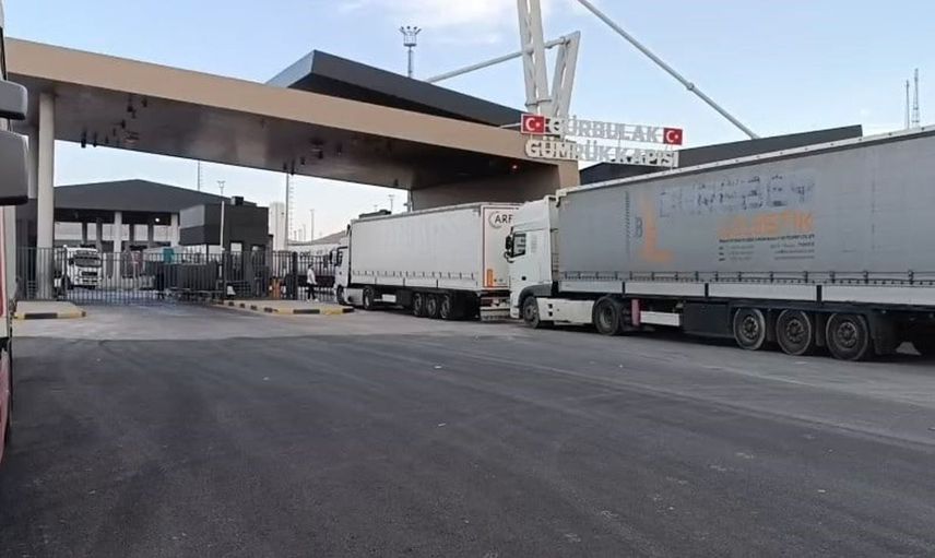 Gürbulak gümrük kapısında tır yoğunluğu: Uzun araç kuyrukları oluştu